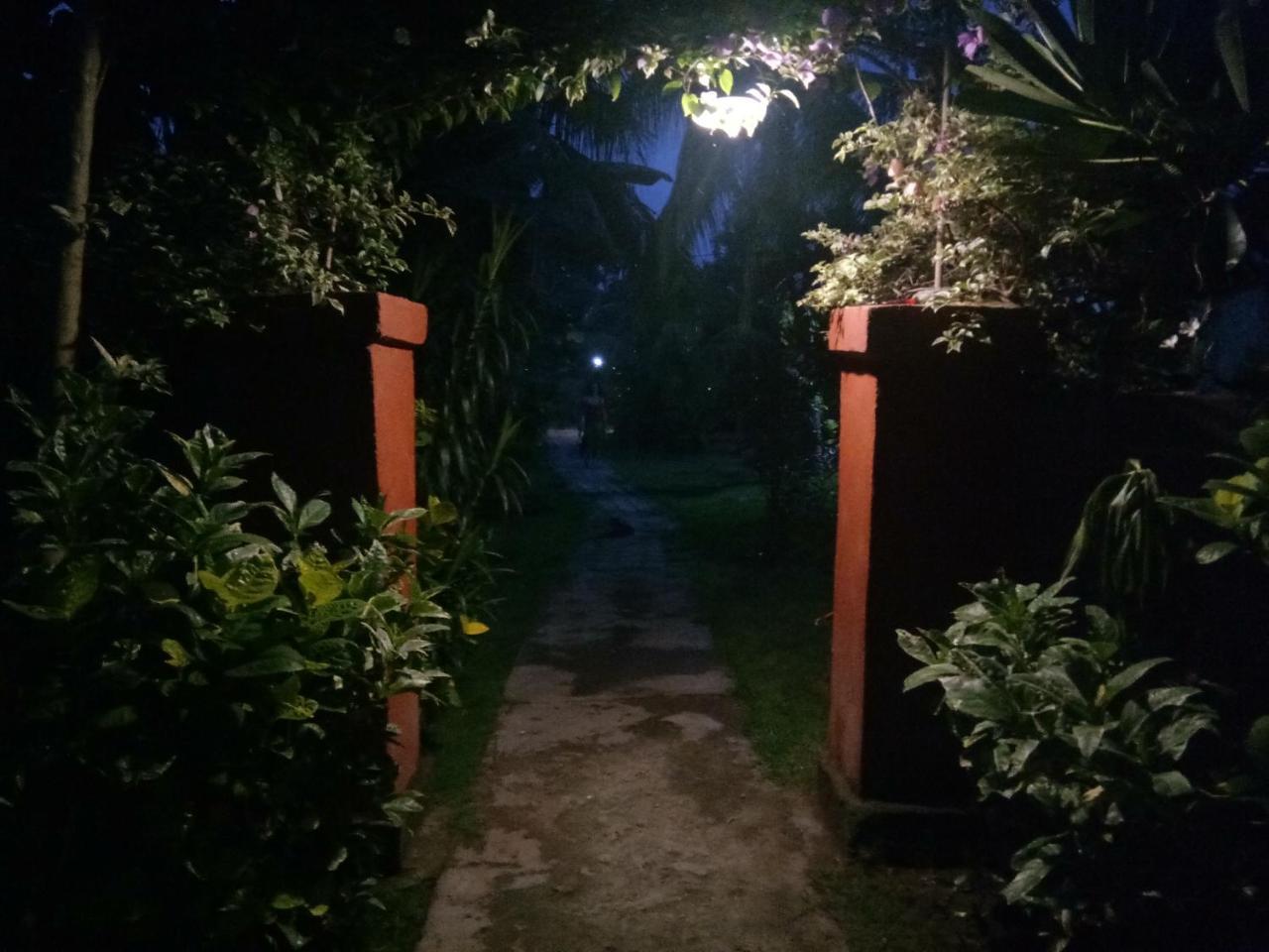 Molleh Guest House ペムテラン エクステリア 写真